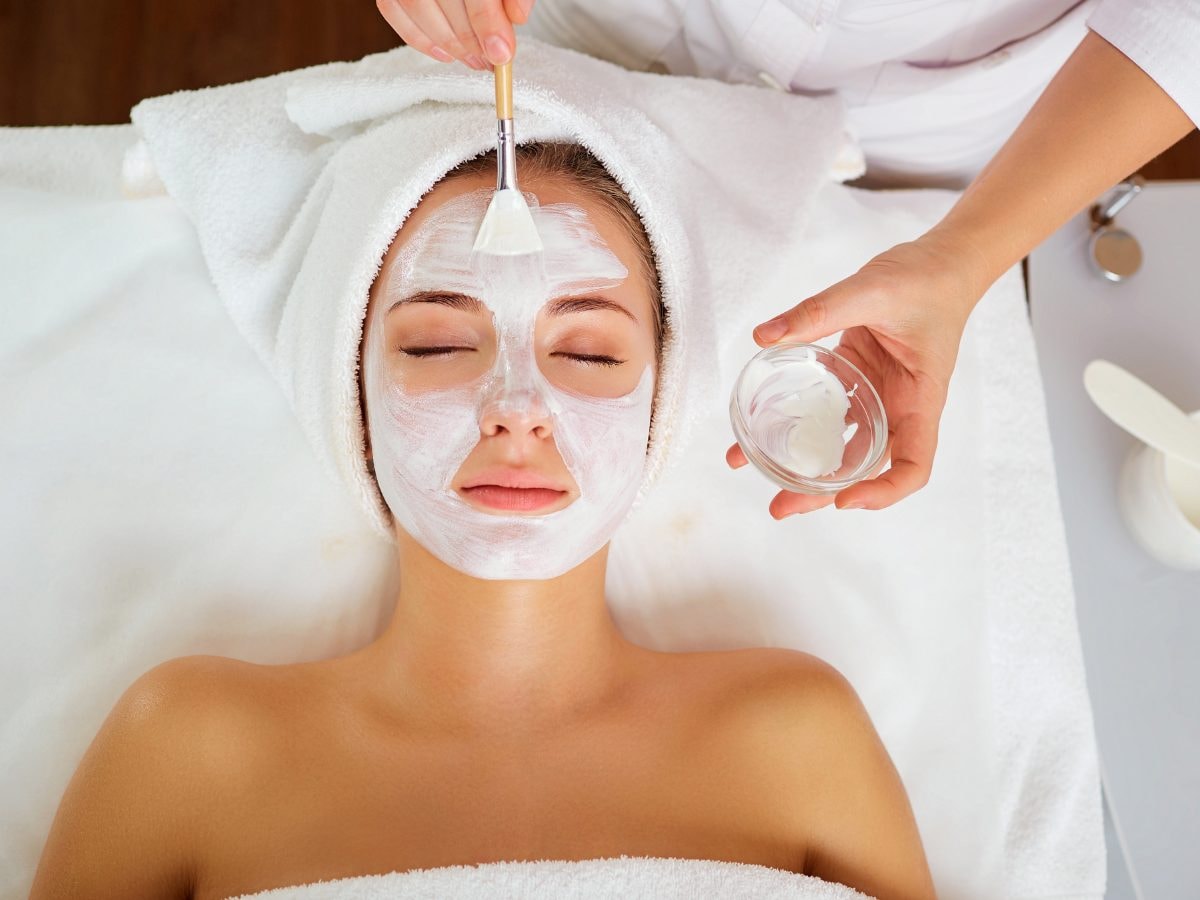 Client receiving a facial