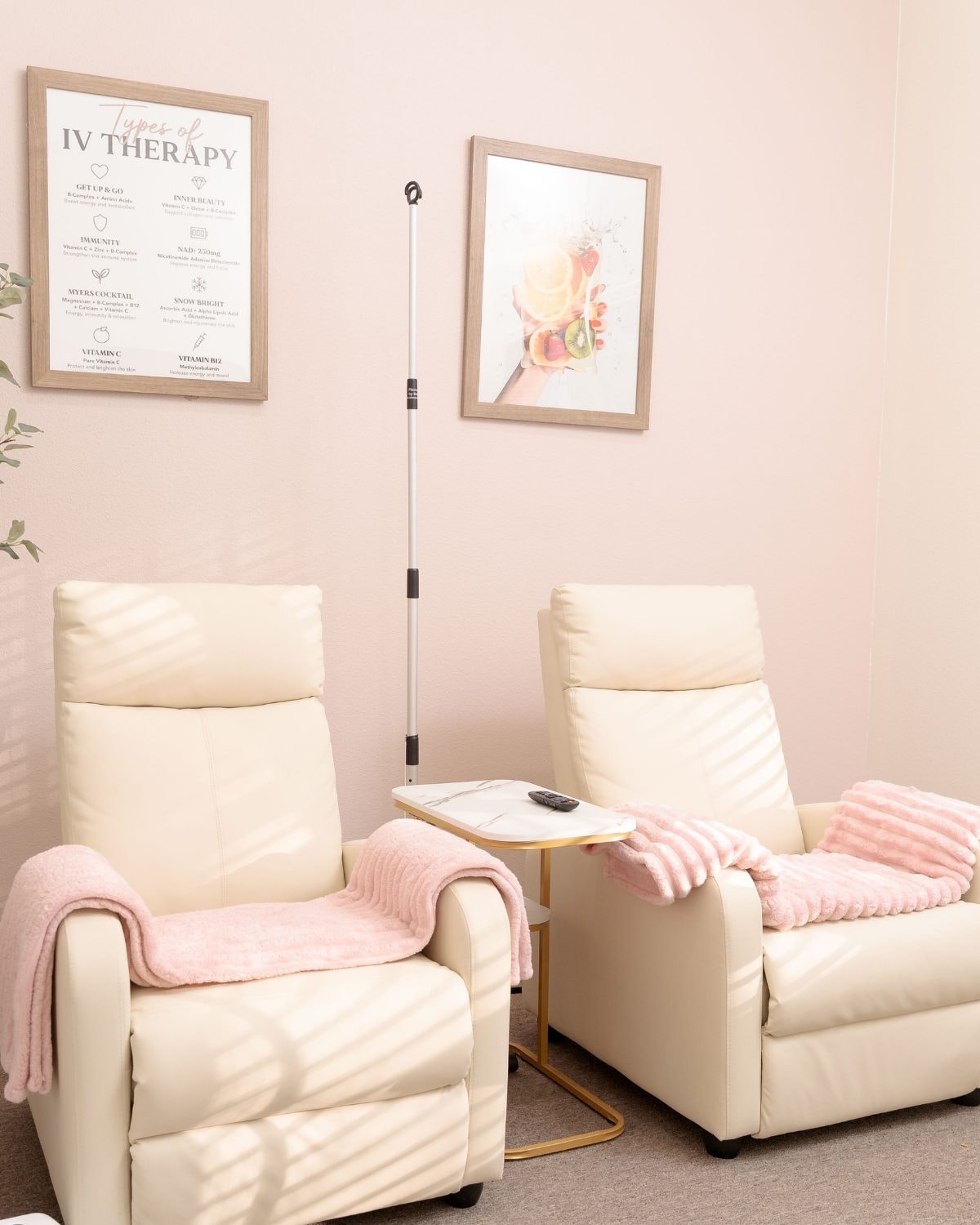 Comfortable infusion chairs in the treatment room
