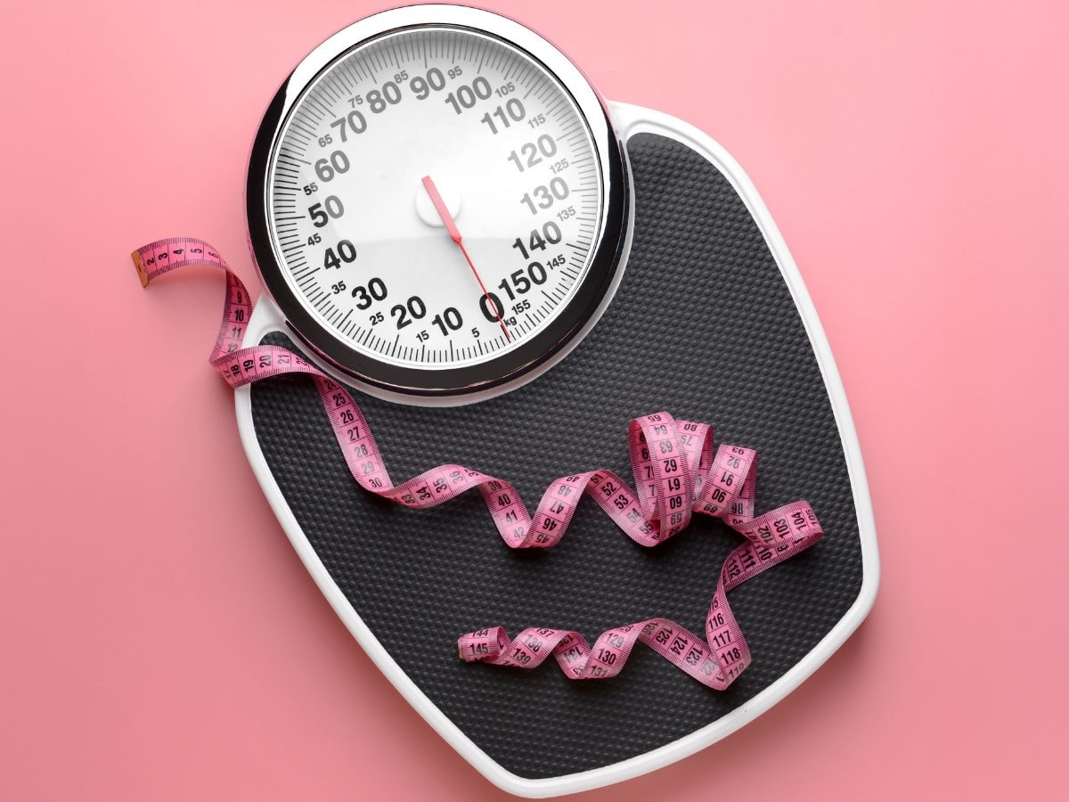 Scale and measuring tape